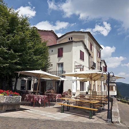 Albergo Ristorante Leso Bosco Chiesanuova Buitenkant foto